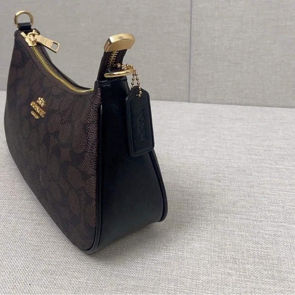 coach Teri Shoulder Bag In Signature Canvas - Picture 5 of 7